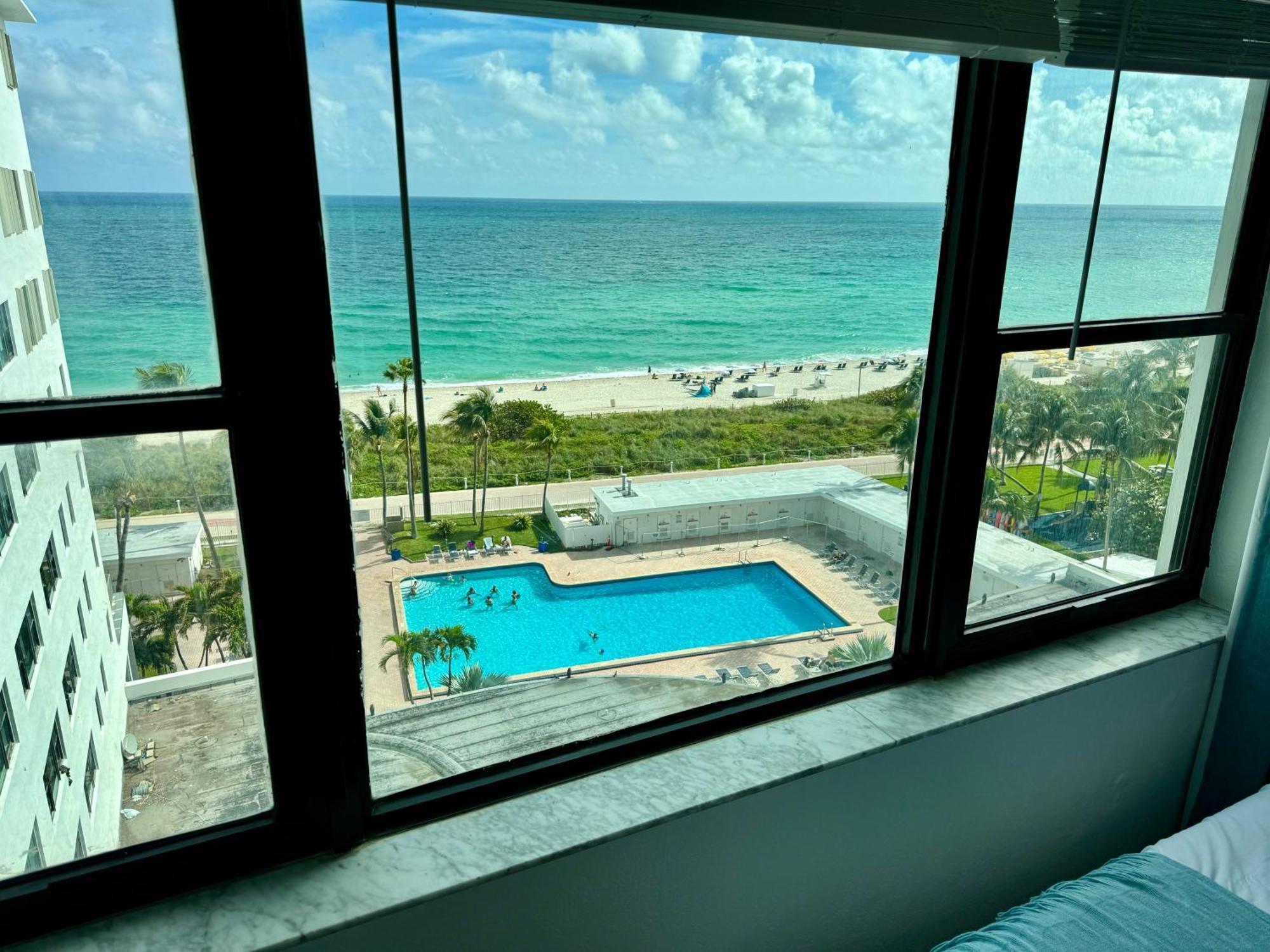 Directly On The Beach With Pool & Ocean View Маями Бийч Екстериор снимка