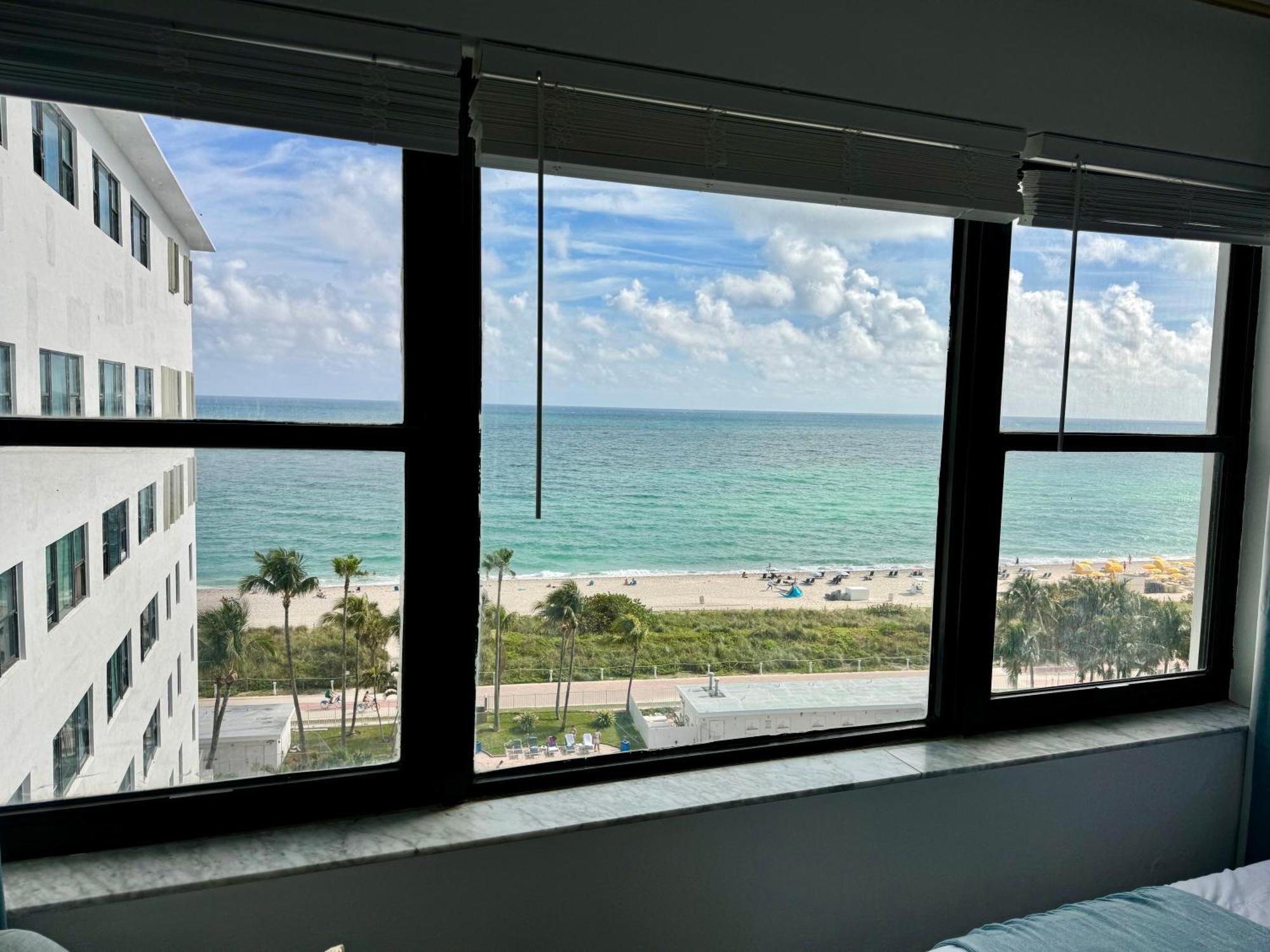 Directly On The Beach With Pool & Ocean View Маями Бийч Екстериор снимка