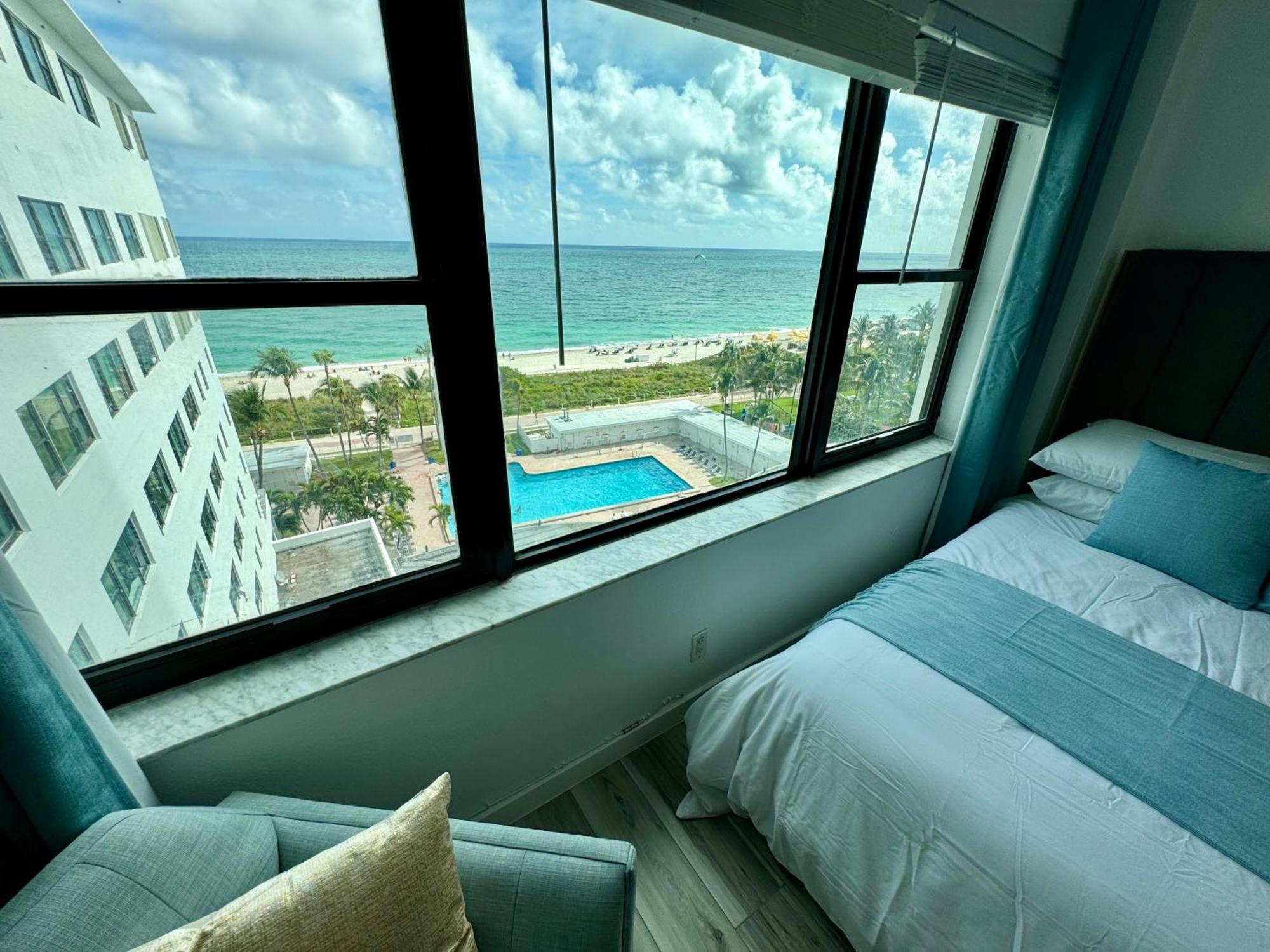 Directly On The Beach With Pool & Ocean View Маями Бийч Екстериор снимка